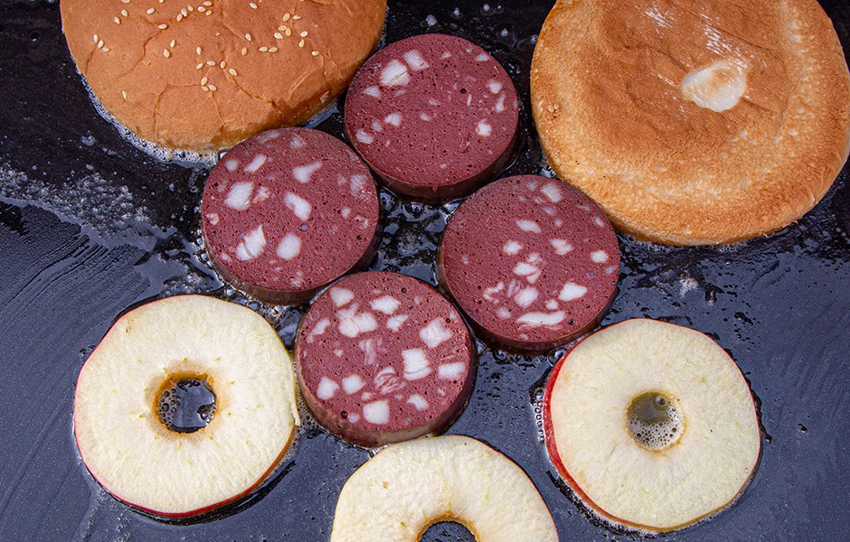 Onbelangrijk Oost Timor patrouille Broodje bloedworst met appel en honing - www.DeVleesboerderij.nl