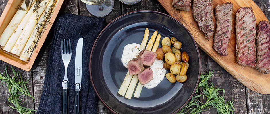 eind lamshaasjes van de bb met witte asperges grillfun devleesboerderij