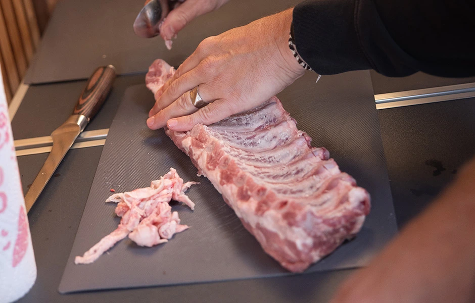 vlees low and slow bourbon spareribs Kansas City bbq marc devleesboerderij