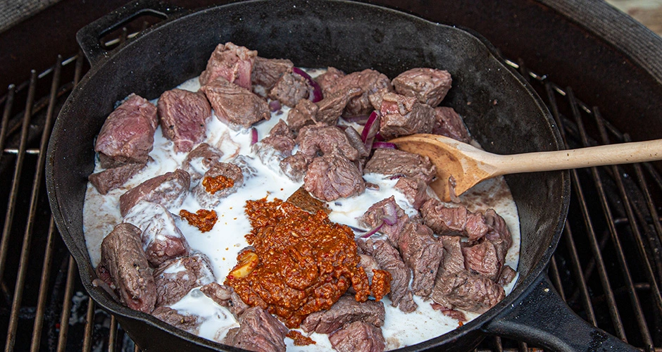 midden rendang met naanbrood en raita bbq marc devleesboerderij