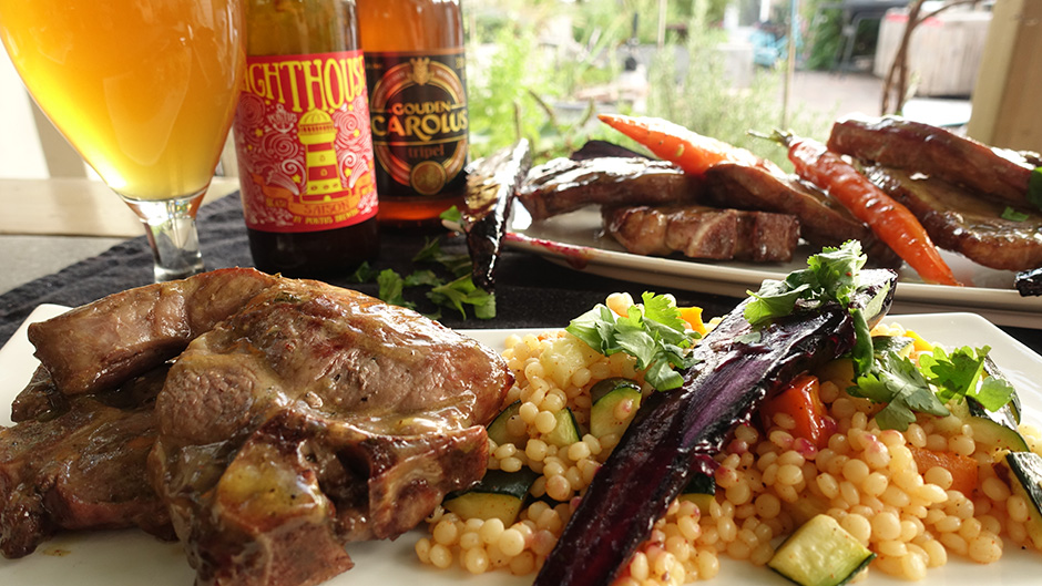 Sticky lamskoteletten met fruitsmaak en groente Couscous