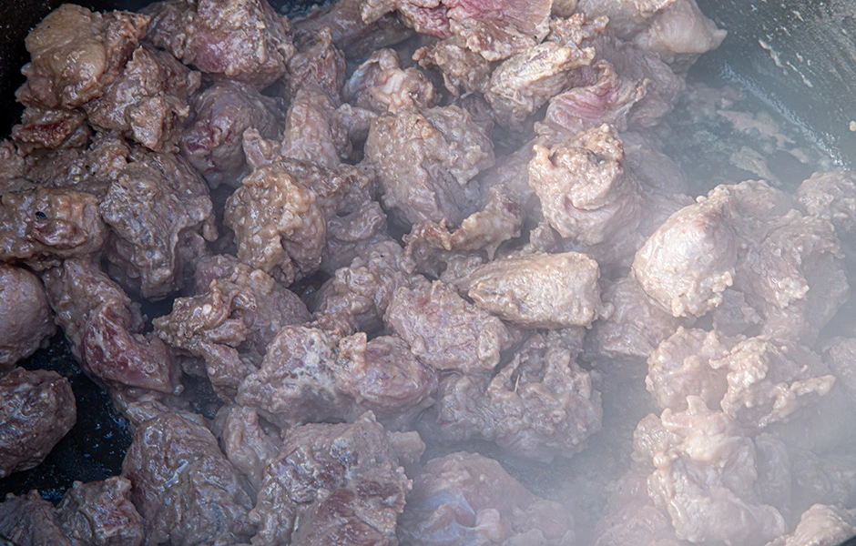 midden wildzwijn stoofpot met donker bier bbq marc devleesboerderij