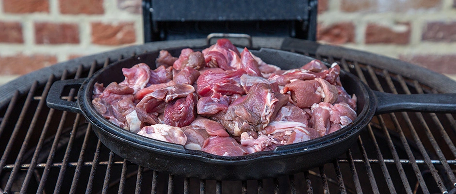 vlees wildzwijn stoofpot met donker bier bbq marc devleesboerderij
