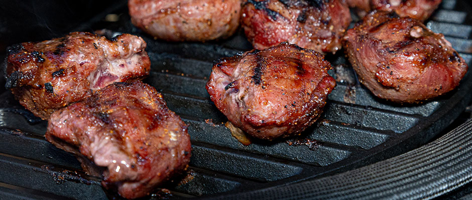 einde belgische stoofpot met iberico varkenswangen bbq marc devleesboerderij