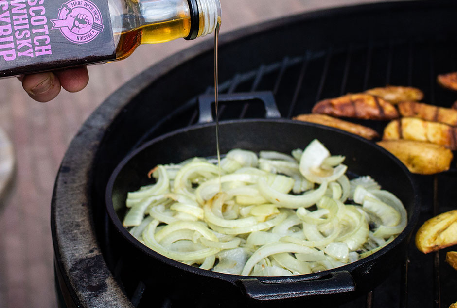 whisky syrup iberico burger met serrano ham en avocadocremet gesmoorde uien devleesboerderij