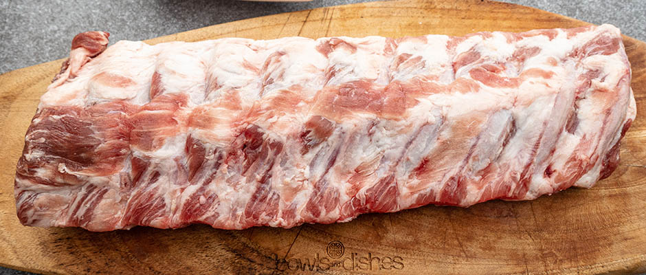 vlees indische spareribs met zelfgemaakte mopsaus van de bbq grillfun de vleesboerderij